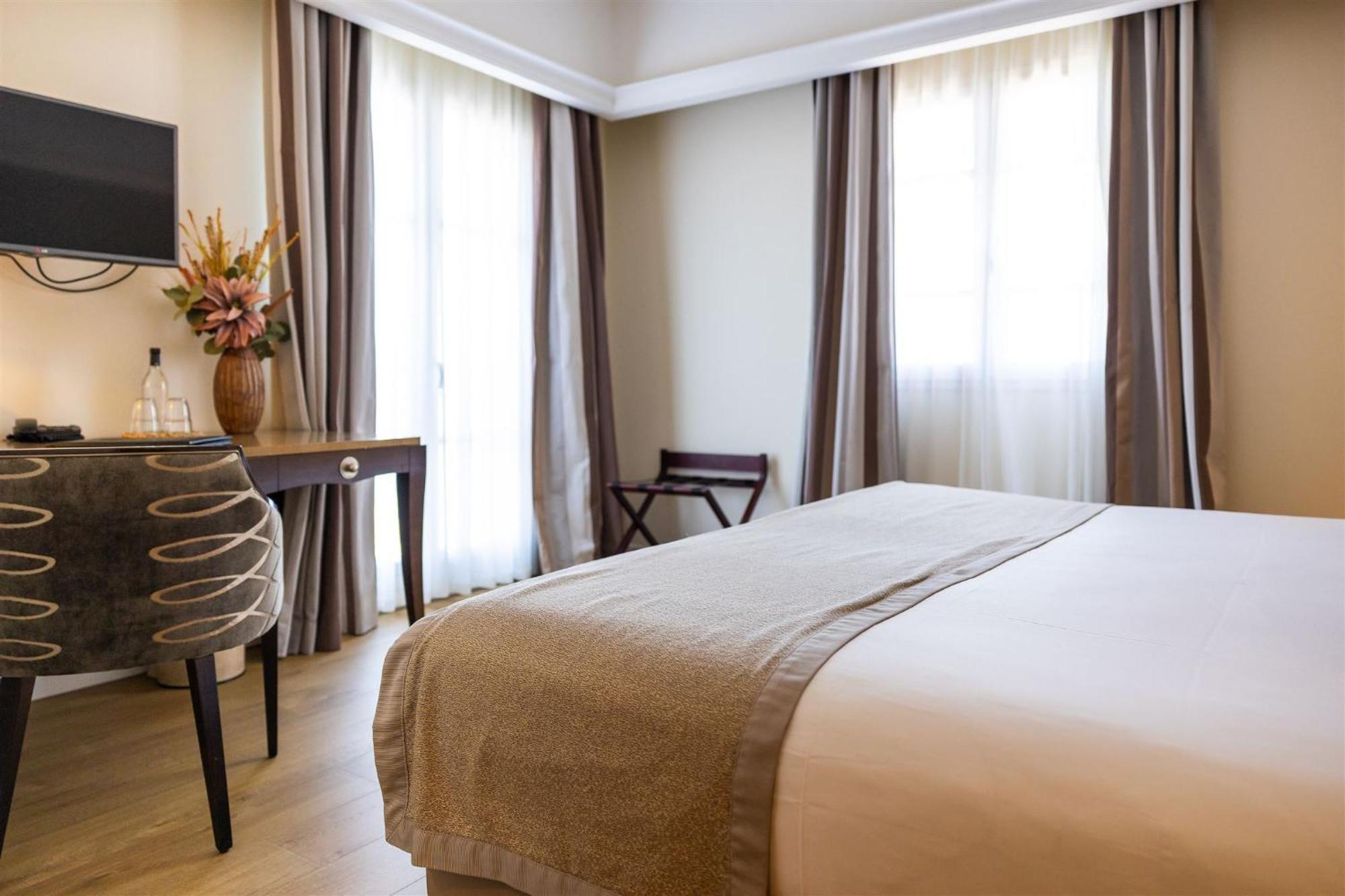 Hotel Des Gouverneurs Bastia  Zewnętrze zdjęcie